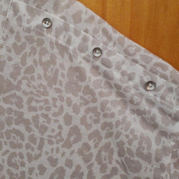 Express Leopard Tunic - Picture 2 of 3